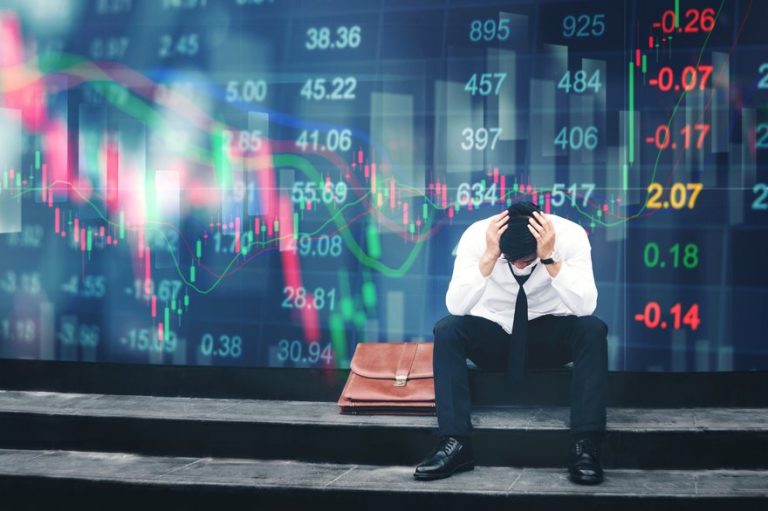 Coping with Stress and Anxiety During Market Crashes