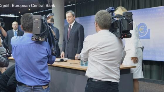 Monitoring and Interpreting Central Bank Communications on QE